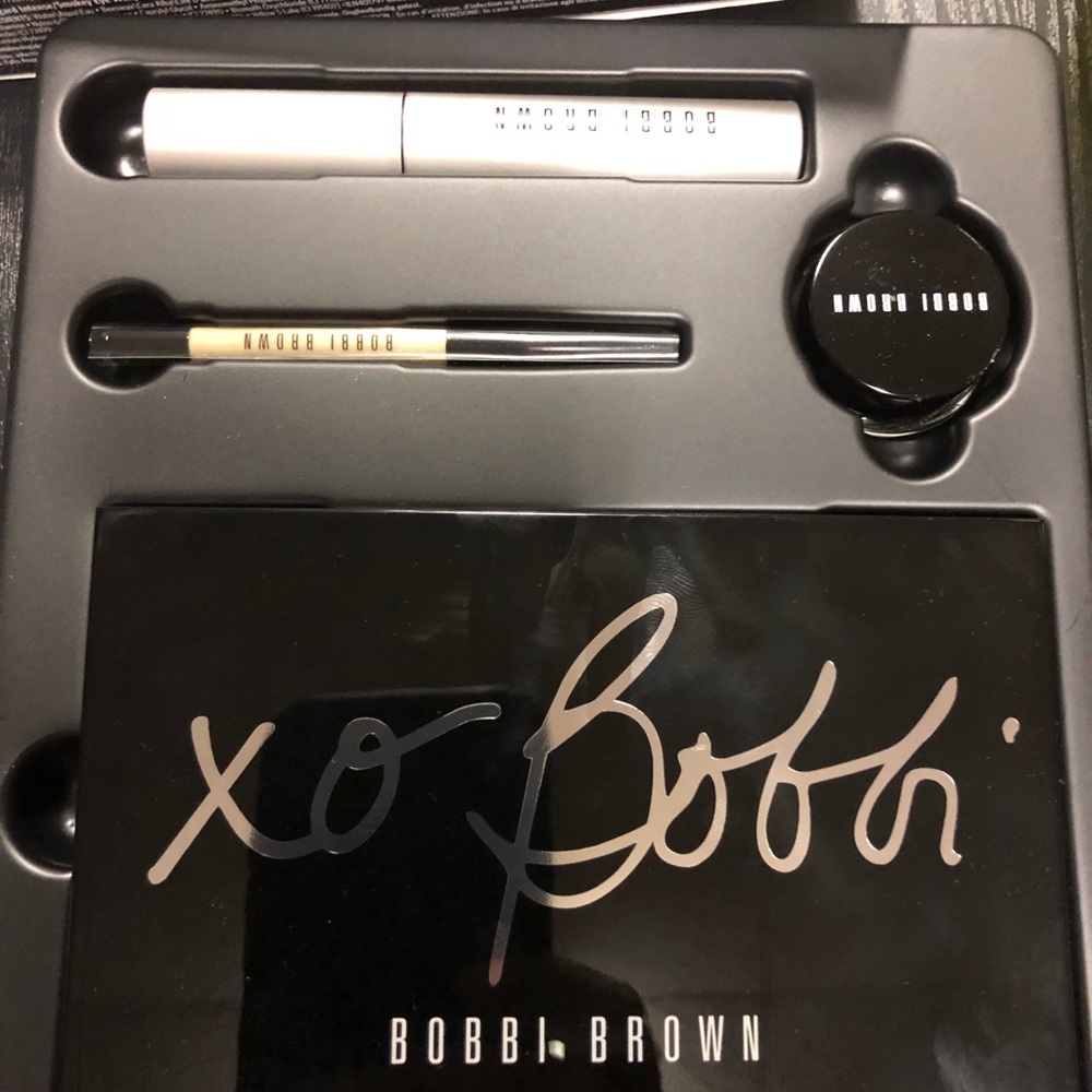 Brand New Bobbi Brown Palette Gift Set